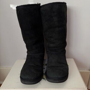 UGG Women's Black Winter Boots